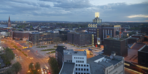 Abendliches Dortmunder Panorama am Dortmunder U